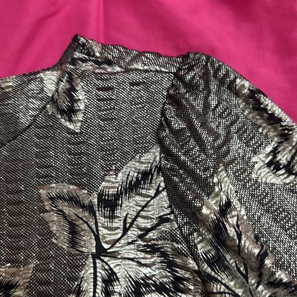 (A3)JUDY BOND PETITE,Vintage light sweater,Sz 4P
Black Golden Silver Long Sleeve - Picture 10 of 11